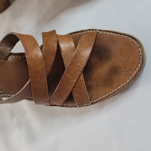 Coach Telma Calf Leather and Suede Butterfly Buckle Wedge Heels Size 9B - Picture 10 of 16